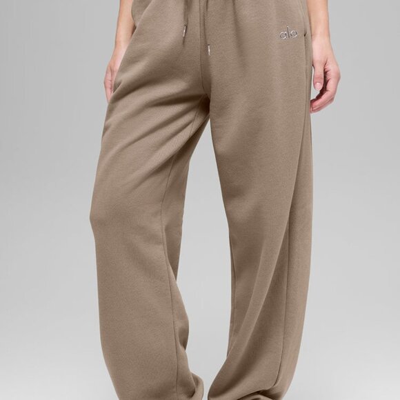 Alo Yoga Accolade Straight Leg Sweatpant Gravel - Picture 2 of 4